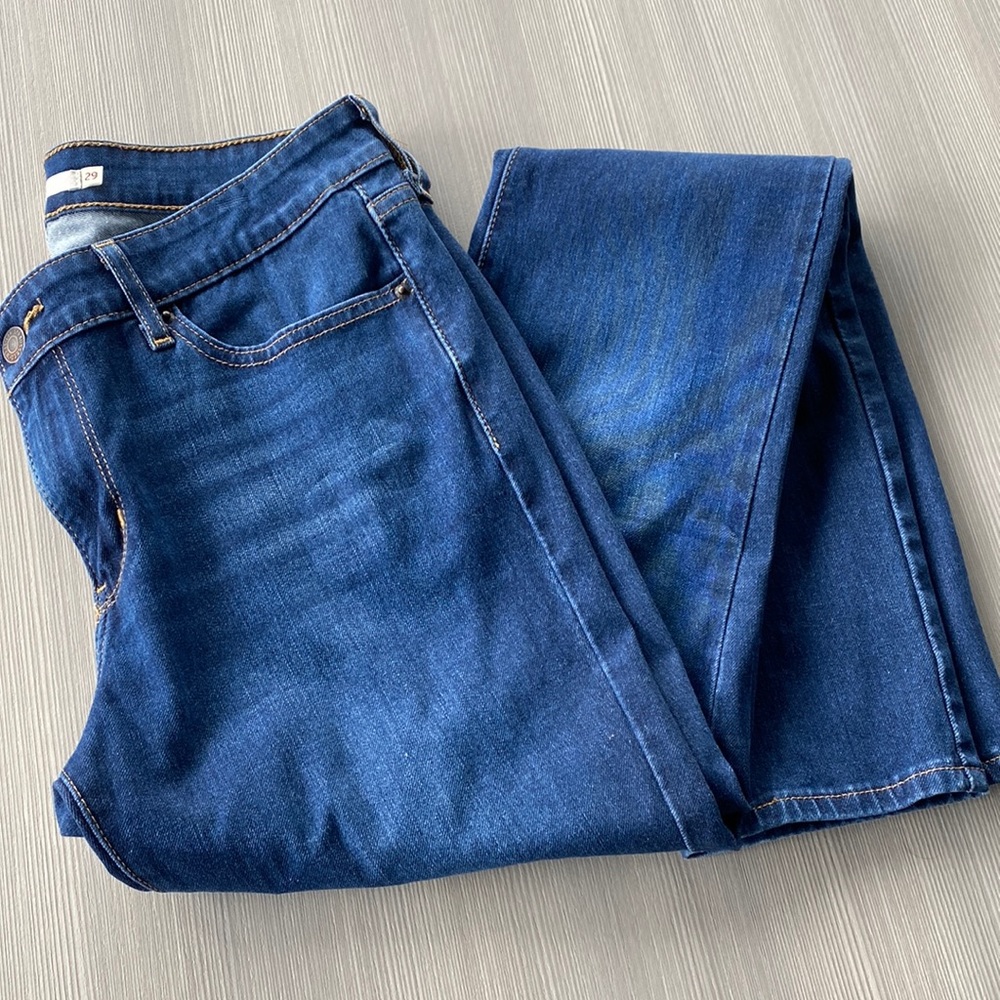 Levi’s, 711 skinny, 29W, 32L dark rinse